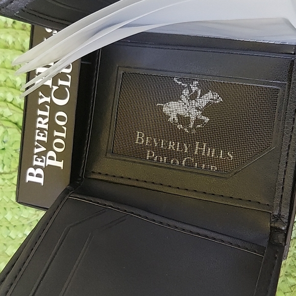 Wallet - Picture 2 of 3